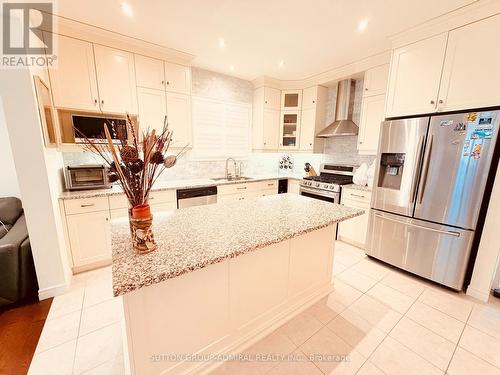 14 Crossbridge Avenue, Kitchener, ON - Indoor Photo Showing Kitchen