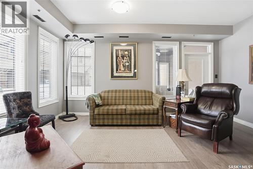 104 4891 Trinity Lane, Regina, SK - Indoor Photo Showing Living Room
