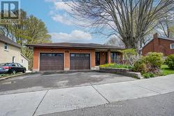 165 PARK ROW Woodstock (Woodstock - South), ON N4S 1V9