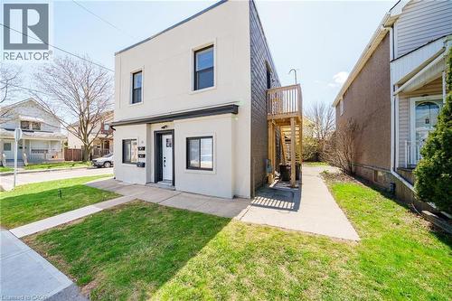 32 Britannia Avenue, Hamilton, ON - Outdoor