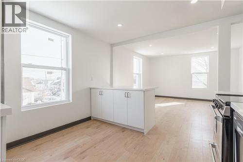32 Britannia Avenue, Hamilton, ON - Indoor Photo Showing Other Room