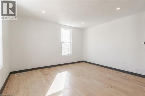 32 Britannia Avenue, Hamilton, ON - Indoor Photo Showing Other Room