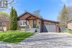 15 BYRON STREET Halton Hills, ON L7G 3W6