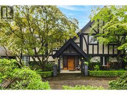 1850 MATHERS AVENUE  West Vancouver, BC V7V 2G8