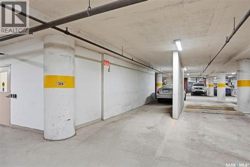 650 424 Spadina Crescent E, Saskatoon, SK - Indoor Photo Showing Garage