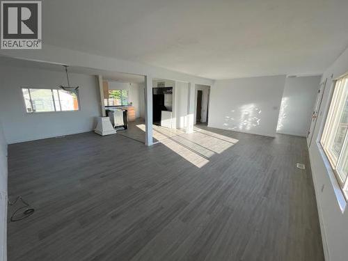 3952 Joyce Ave, Powell River, BC - Indoor