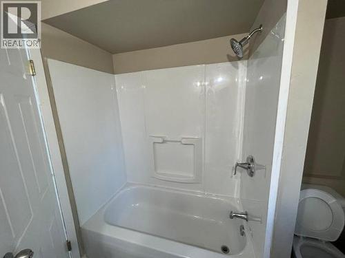 3952 Joyce Ave, Powell River, BC - Indoor Photo Showing Bathroom