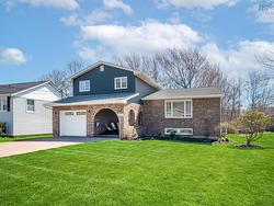 201 Douglas Crescent  Halifax, NS B3M 3B6