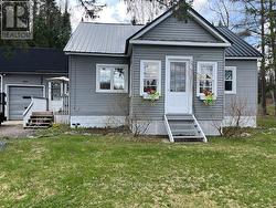 319 ONTARIO STREET Burk's Falls, ON P0A 1C0
