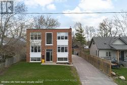 134 NAPIER STREET  Barrie, ON L4M 1W5