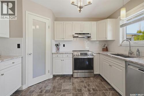 227 Brightwater Way, Saskatoon, SK - Indoor Photo Showing Kitchen With Double Sink