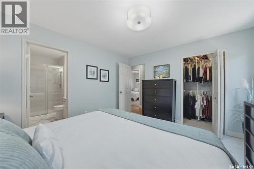 227 Brightwater Way, Saskatoon, SK - Indoor Photo Showing Bedroom