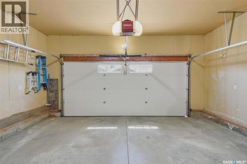 227 Brightwater Way, Saskatoon, SK - Indoor Photo Showing Garage