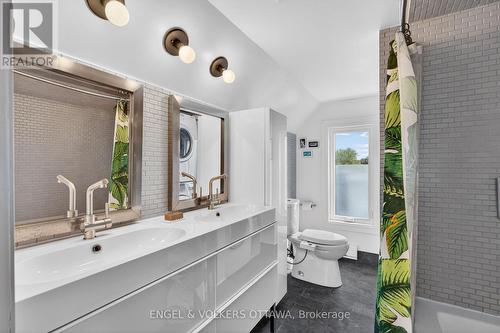 59 Bell Street N, Ottawa, ON - Indoor Photo Showing Bathroom