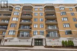 203 - 260 BESSERER STREET  Ottawa, ON K1N 1J3