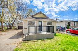 193 CAMERON CRESCENT Georgina, ON L4P 2N7