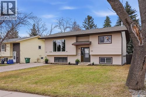 206 & 208 Coppermine Crescent, Saskatoon, SK - Outdoor