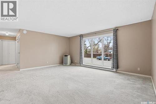 206 & 208 Coppermine Crescent, Saskatoon, SK - Indoor Photo Showing Other Room