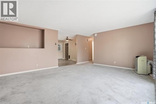 206 & 208 Coppermine Crescent, Saskatoon, SK - Indoor