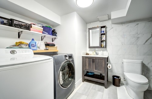 Salle de bains - 7030  - 7030A Rue Lacroix, Montréal (Le Sud-Ouest), QC - Indoor Photo Showing Laundry Room