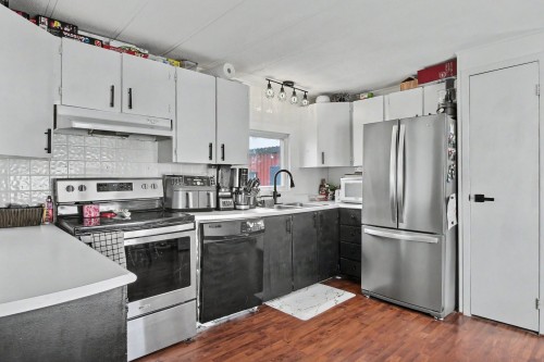 Cuisine - 17 Rue Bill, Rouyn-Noranda, QC - Indoor Photo Showing Kitchen With Double Sink