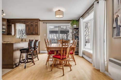 Salle à manger - 12 Rue Du Sumac, Beaupré, QC - Indoor Photo Showing Dining Room