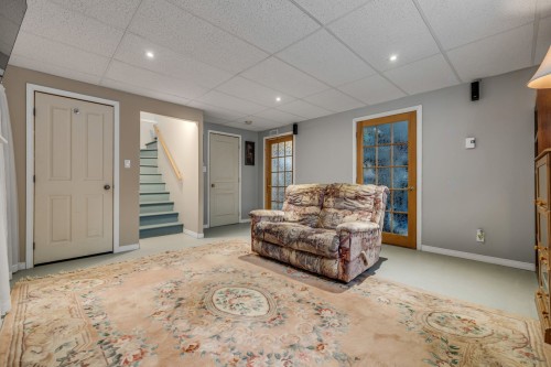 Salle familiale - 12 Rue Du Sumac, Beaupré, QC - Indoor