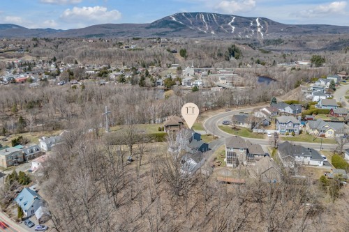 Vue d'ensemble - 12 Rue Du Sumac, Beaupré, QC - Outdoor With View