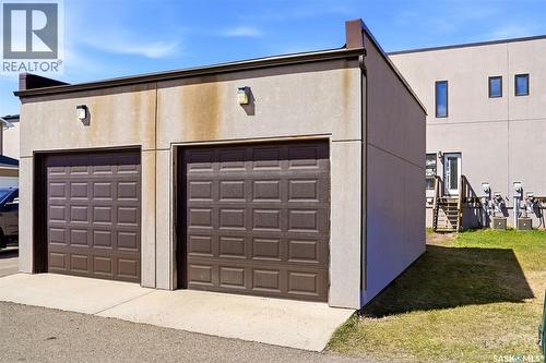 5734 Glide Crescent, Regina, SK - Outdoor With Exterior