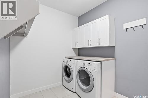 331 Underhill Bend, Saskatoon, SK - Indoor Photo Showing Laundry Room