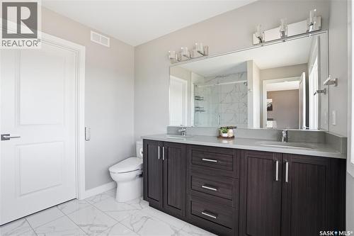 331 Underhill Bend, Saskatoon, SK - Indoor Photo Showing Bathroom