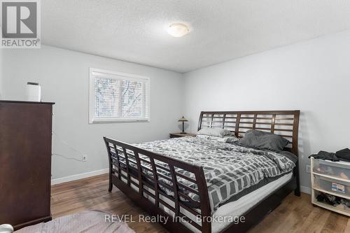 305 - 5222 Portage Road, Niagara Falls (Cherrywood), ON - Indoor Photo Showing Bedroom