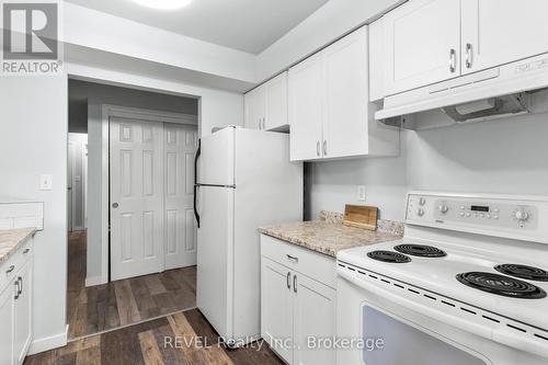 305 - 5222 Portage Road, Niagara Falls (Cherrywood), ON - Indoor Photo Showing Kitchen