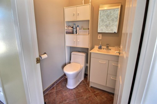 Salle d'eau - 781 Av. Létourneau, Amos, QC - Indoor Photo Showing Bathroom