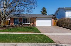 475 SUNSET DRIVE Oakville, ON L6L 3N3