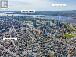 245 HINCHEY AVENUE  Ottawa, ON K1Y 1L9