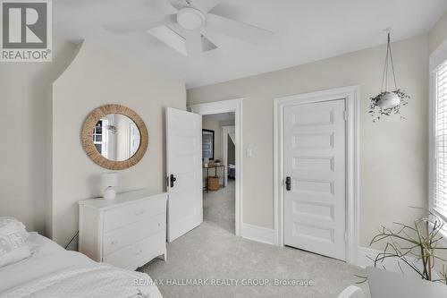 474 Brierwood Avenue, Ottawa, ON - Indoor Photo Showing Bedroom