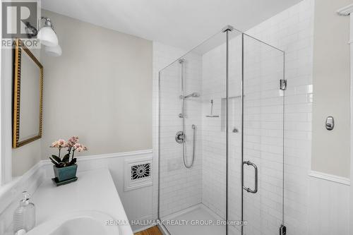 474 Brierwood Avenue, Ottawa, ON - Indoor Photo Showing Bathroom