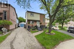 75 BERRISFIELD CRESCENT  Hamilton (Berrisfield), ON L8T 4X1