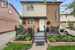 75 BERRISFIELD CRESCENT  Hamilton (Berrisfield), ON L8T 4X1