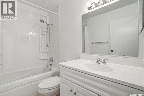 218 Anderson Crescent, Saskatoon, SK - Indoor Photo Showing Bathroom