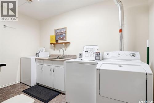 9 26 Shaw Street, Regina, SK - Indoor Photo Showing Laundry Room