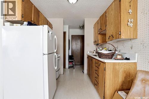 9 26 Shaw Street, Regina, SK - Indoor Photo Showing Kitchen