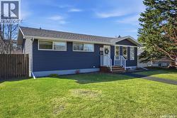 28 Oliver CRESCENT  Saskatoon, SK S7H 3C8