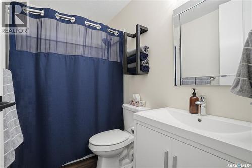 28 Oliver Crescent, Saskatoon, SK - Indoor Photo Showing Bathroom