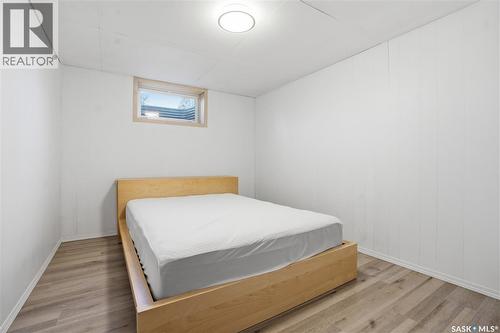 28 Oliver Crescent, Saskatoon, SK - Indoor Photo Showing Bedroom