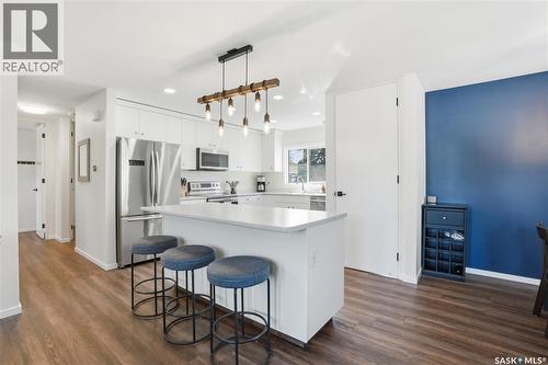 28 Oliver Crescent, Saskatoon, SK - Indoor Photo Showing Kitchen With Upgraded Kitchen
