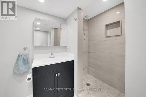 115 Pelee Avenue, Vaughan, ON - Indoor Photo Showing Bathroom