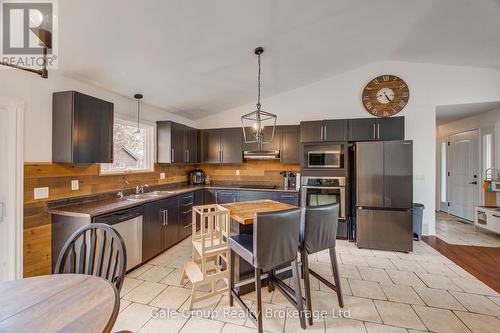 222 Caverly Road S, Aylmer, ON - Indoor