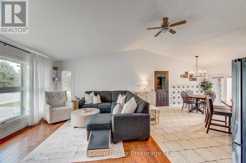 222 Caverly Road S, Aylmer, ON - Indoor Photo Showing Living Room